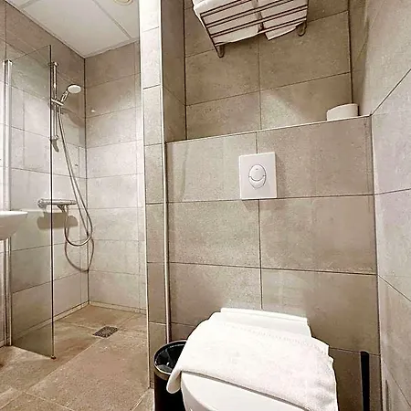 Hotelux Airport Hotel