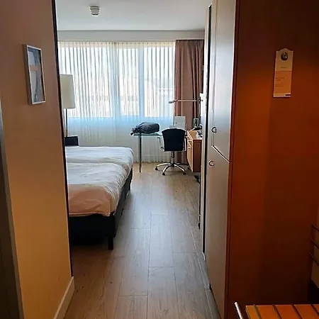 호텔 Hotelux Airport 암스테르담