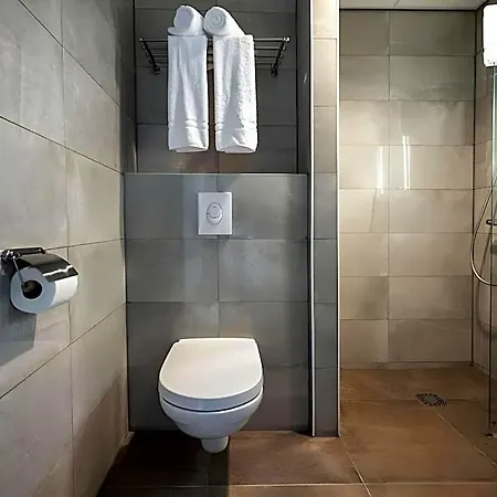 Hotelux Airport 호텔 4*